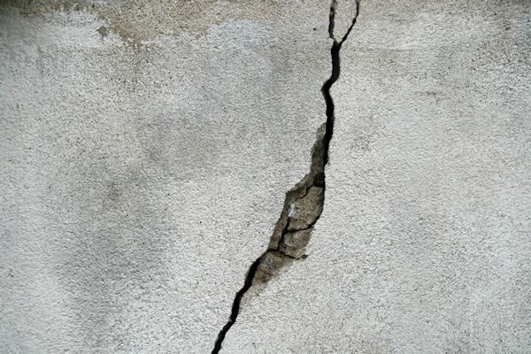 wide foundation wall crack